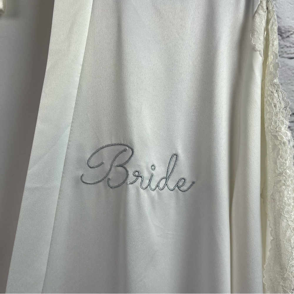 In Bloom by Jonquil Bride Satin Robe Ivory Lace Sleeves Tie Belt Medium/Large - Picture 4 of 12